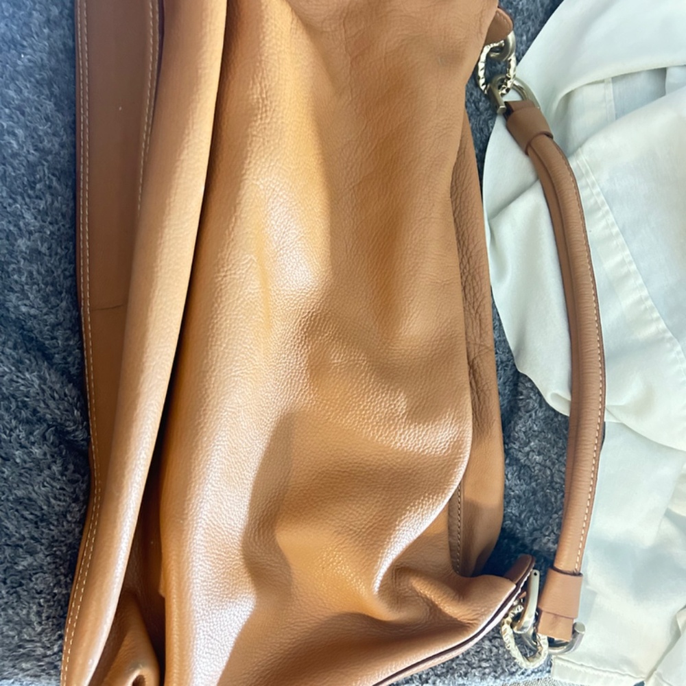 Tan Purse - Picture 2 of 3